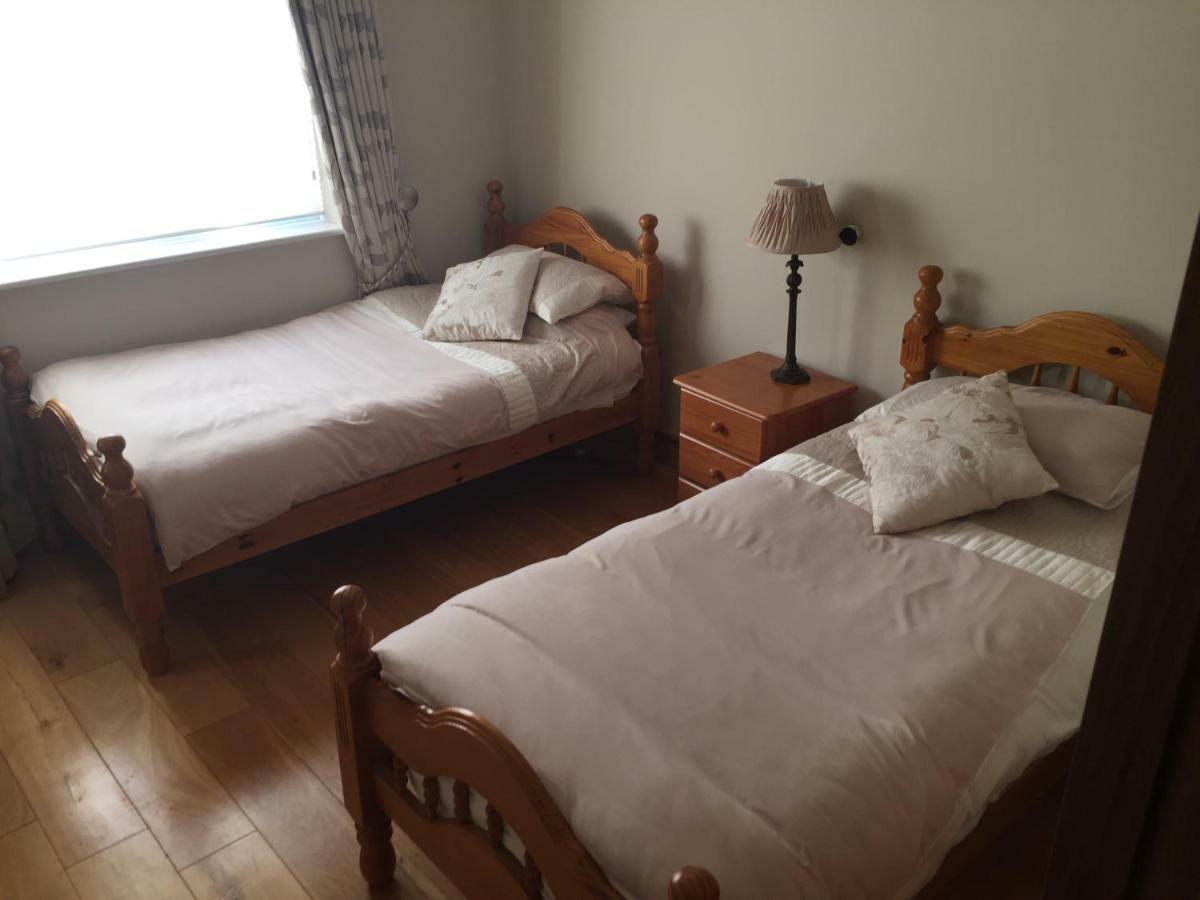 Hotel Flushing Meadows Crossmolina Zewnętrze zdjęcie